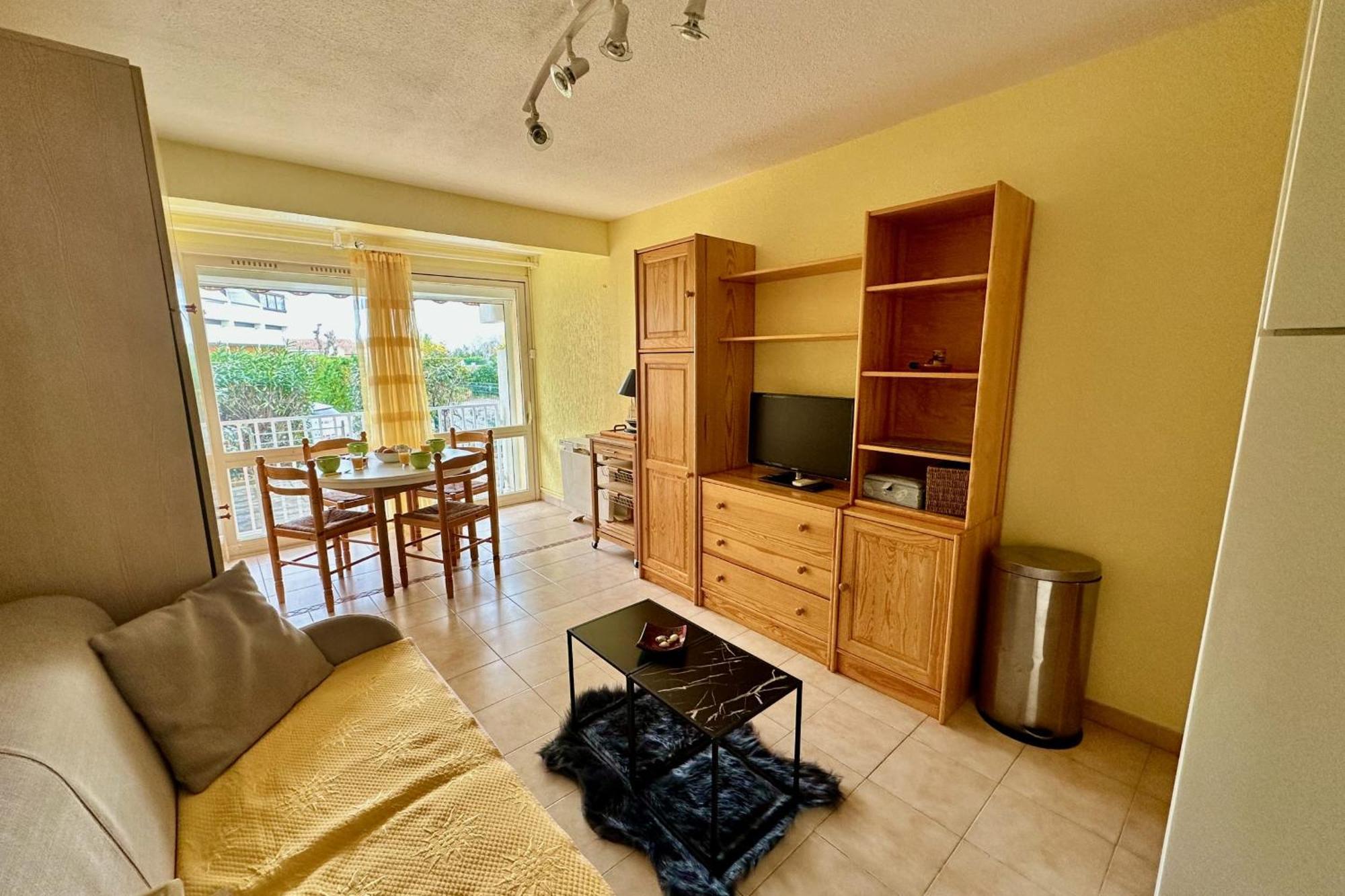 L'oree De Camargue Avec Cour Apartment *